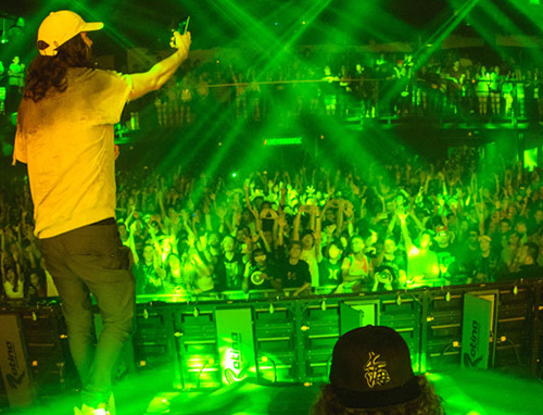 Heineken-Live-Your-Music-DVBBS-engaging-with-Malaysian-fans-Photo-by-¬-All-Is-Amazing_RESIZED