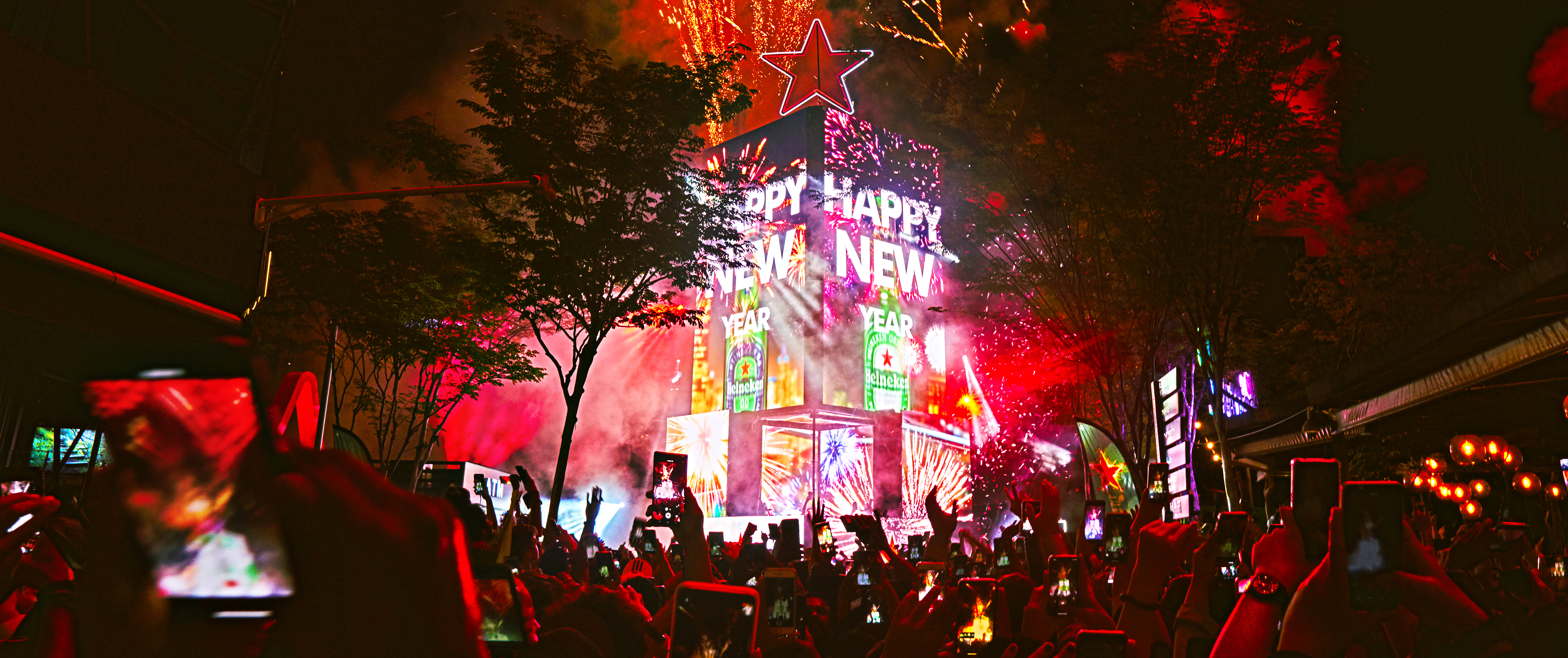Heineken® ushered in the new year with a dazzling display of fireworks-v3